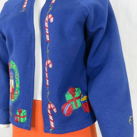 Vintage Fruit Of The Loom Christmas Sweater Blue Nutcracker Candy Cane Gifts M - Picture 6 of 16